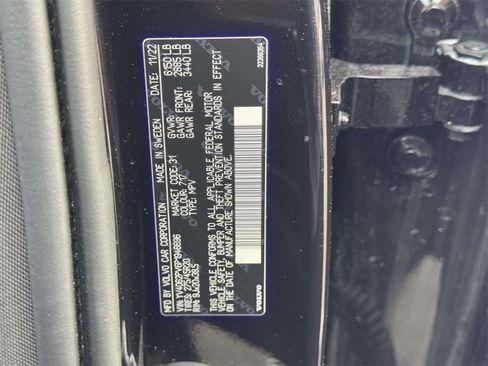 Certified 2023 Volvo XC90 B6 Core w/ Protection Package Premier image 17