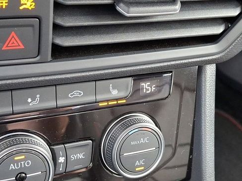 Certified 2023 Volkswagen Jetta GLI Autobahn image 27