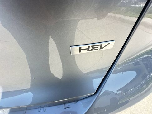 Used 2023 Kia Niro EX Touring FWD image 32