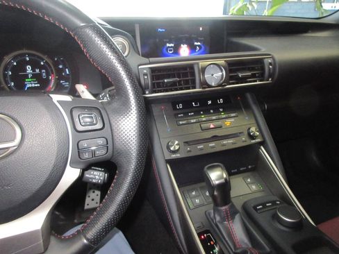 Used 2019 Lexus IS 300 F Sport w/ F Sport Package AWD/4WD image 38