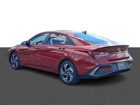Used 2025 Hyundai Elantra Sport FWD image 5