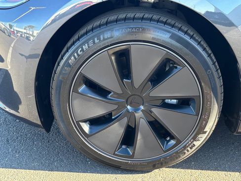 Used 2025 Tesla Model 3 image 11