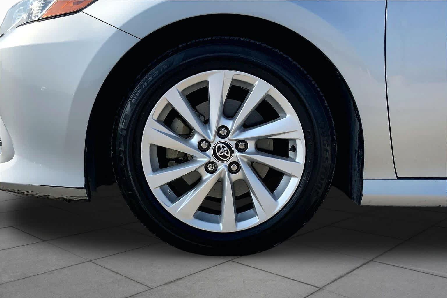Used 2024 Toyota Camry LE FWD image 11