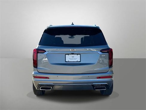 Used 2025 Cadillac XT6 Luxury image 27