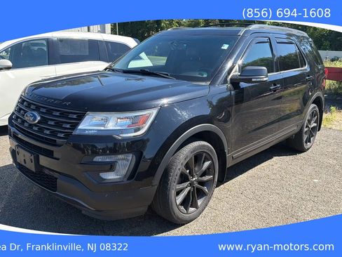 Used 2017 Ford Explorer XLT w/ XLT Appearance Package AWD/4WD image 1