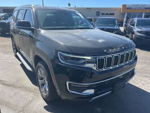 Used 2022 Jeep Wagoneer Series II image 32