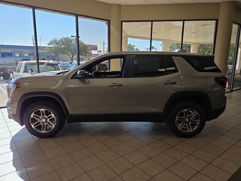 New 2026 GMC Terrain Elevation FWD image 2