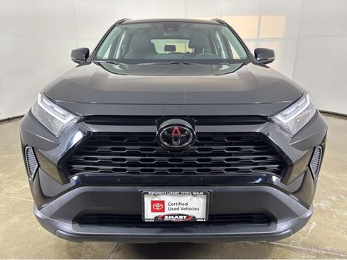 Used 2025 Toyota RAV4 XLE image 10