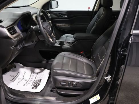 Used 2023 GMC Acadia Denali image 11