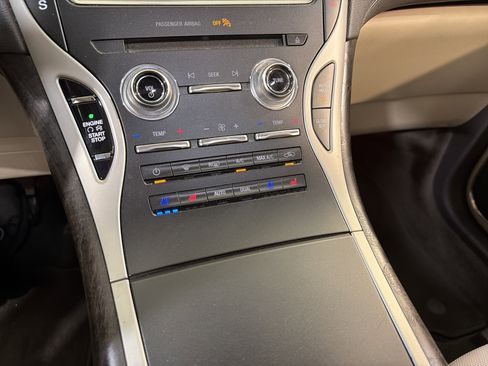 Used 2019 Lincoln Nautilus Reserve image 20