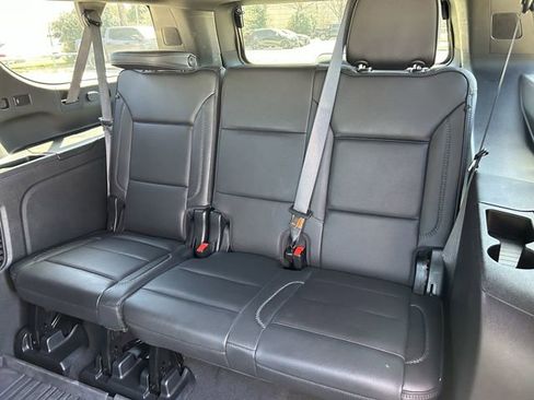 Used 2024 GMC Yukon XL Denali image 24