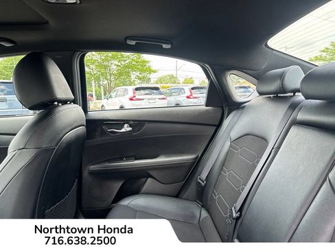 Used 2023 Kia Forte GT-Line w/ GT-Line Premium Package FWD image 20