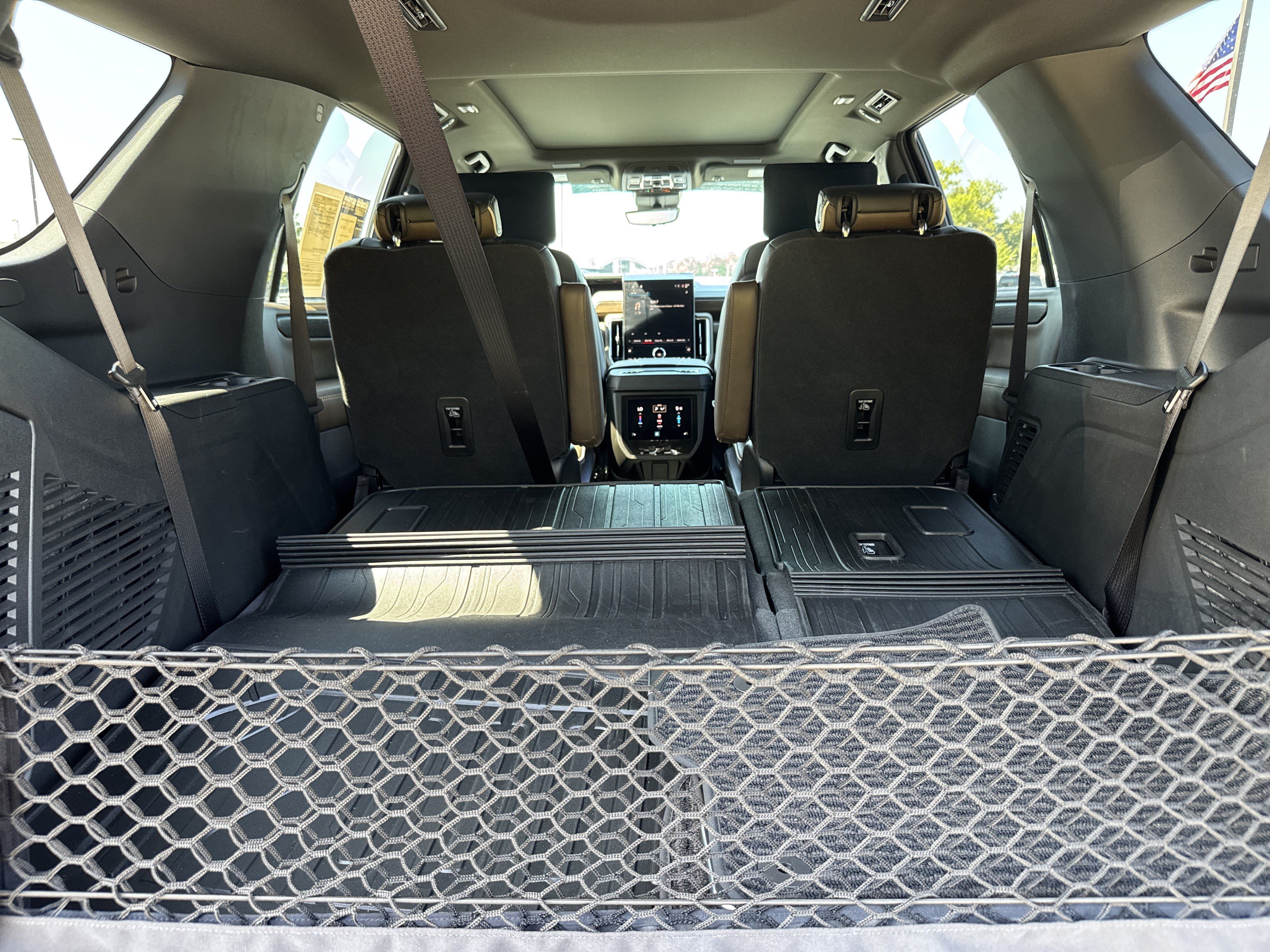 Used 2026 GMC Yukon Denali Ultimate AWD/4WD image 38