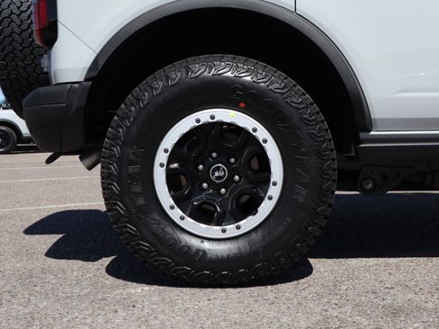 New 2026 Ford Bronco Badlands AWD/4WD image 12