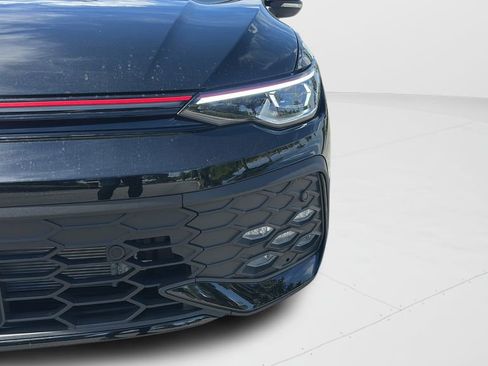 New 2026 Volkswagen GTI SE FWD image 32