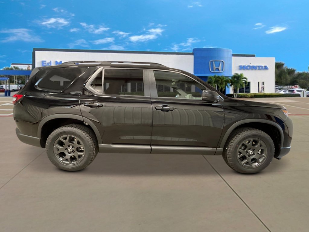 New 2026 Honda Pilot TrailSport image 8
