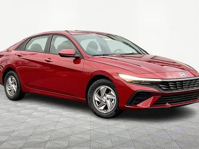 New 2026 Hyundai Elantra SE w/ Cargo Package