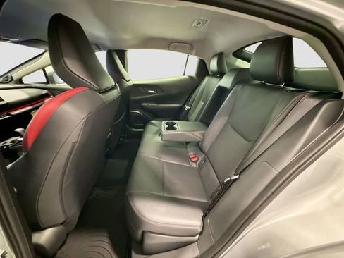 New 2024 Toyota Prius Prime Premium FWD image 21
