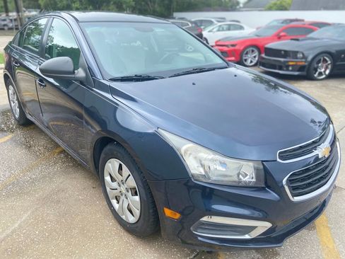 Used 2015 Chevrolet Cruze LS FWD image 7