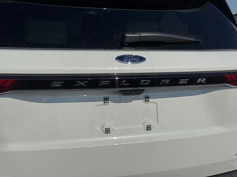 New 2026 Ford Explorer Active w/ Active Comfort Package AWD/4WD image 9