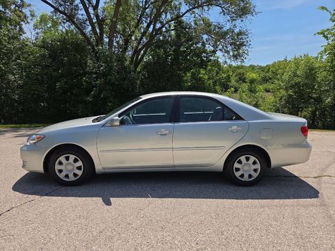 Used 2006 Toyota Camry LE FWD image 3