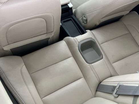 Used 2013 Volvo C70 T5 image 33