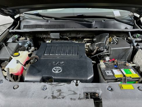 Used 2012 Toyota RAV4 4WD V6 w/ Tow Prep Pkg image 29