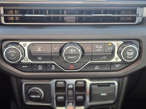 New 2026 Jeep Gladiator Sport image 13