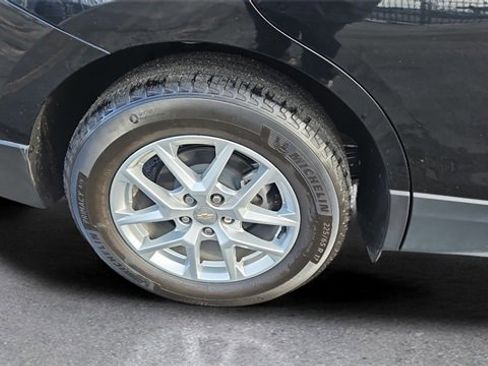 Used 2024 Chevrolet Equinox LT w/ LPO, Floor Liner Package image 18