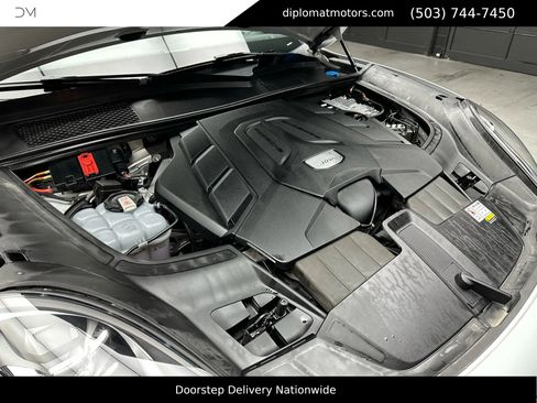 Used 2023 Porsche Cayenne image 50