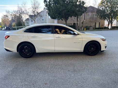Used 2020 Chevrolet Malibu LT image 8