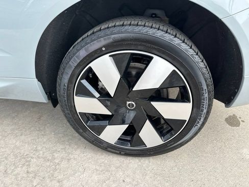 Certified 2025 Volvo XC60 T8 Plus w/ Protection Package Premier AWD/4WD image 19