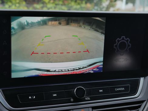 Certified 2024 Nissan Altima 2.5 SV w/ SV Premium Package image 19