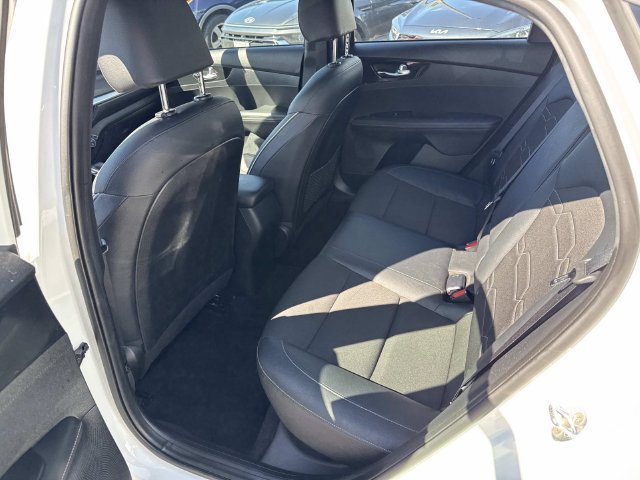 Used 2023 Kia Forte GT-Line w/ GT-Line Premium Package FWD image 17
