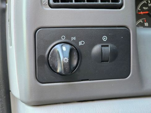 Used 2001 Ford F550 4x4 Regular Cab Super Duty image 23