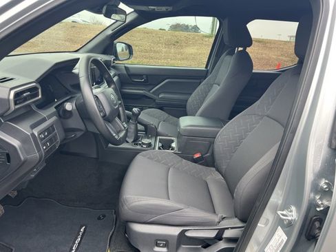 Used 2024 Toyota Tacoma SR image 10