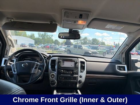 Used 2018 Nissan Titan SL w/ Texas Titan Edition AWD/4WD image 25