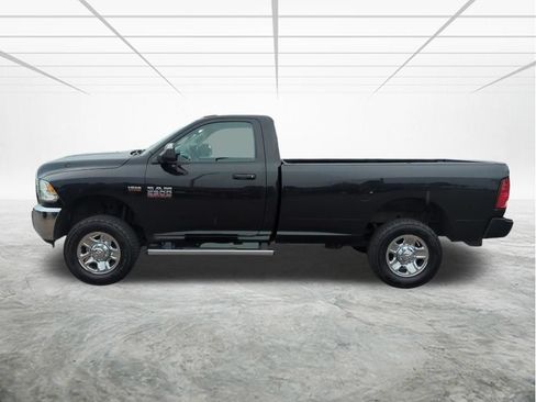 Used 2018 RAM 2500 Tradesman w/ Chrome Appearance Group AWD/4WD image 5
