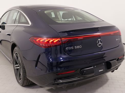Used 2023 Mercedes-Benz EQS 580 4MATIC Sedan image 16