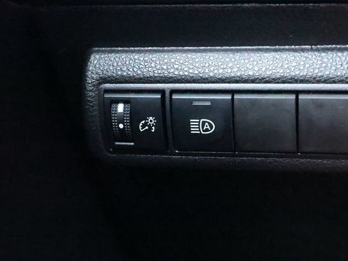 Used 2026 Toyota Corolla SE FWD image 22