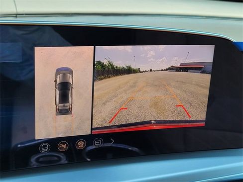 New 2026 Cadillac Lyriq Signature Sport image 16