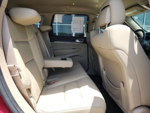 Used 2018 Jeep Grand Cherokee Limited RWD image 16