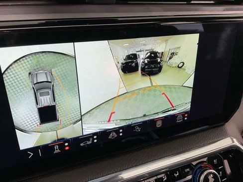 Used 2024 GMC Sierra 1500 Denali w/ Denali Reserve Package AWD/4WD image 12