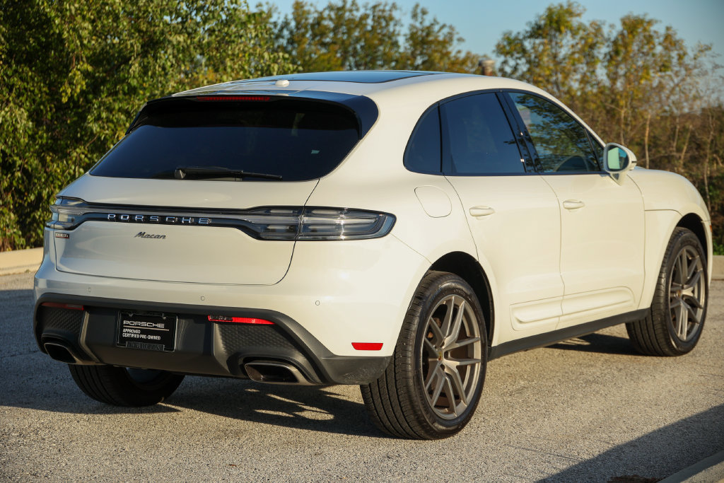 Certified 2026 Porsche Macan AWD/4WD image 23