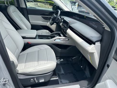 New 2026 Lincoln Nautilus Reserve w/ Jet Appearance Package AWD/4WD image 14