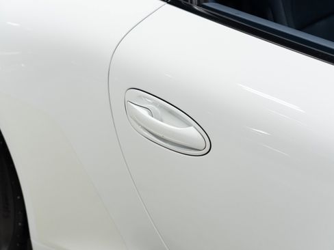 Used 2013 Porsche 911 image 18