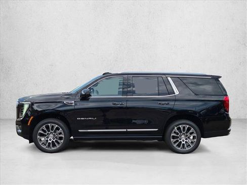 New 2026 GMC Yukon Denali w/ Denali Reserve Package AWD/4WD image 9