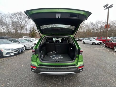 New 2026 Volkswagen Taos SEL image 17