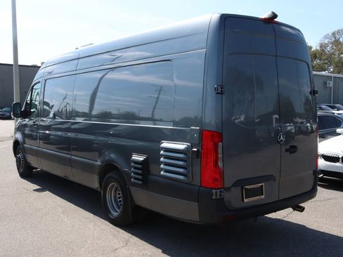 Used 2022 Mercedes-Benz Sprinter 4500 w/ Parking Package image 2