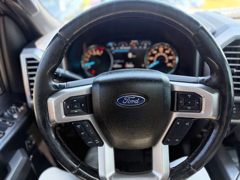 Used 2018 Ford F150 Platinum w/ Equipment Group 701A Luxury AWD/4WD image 16